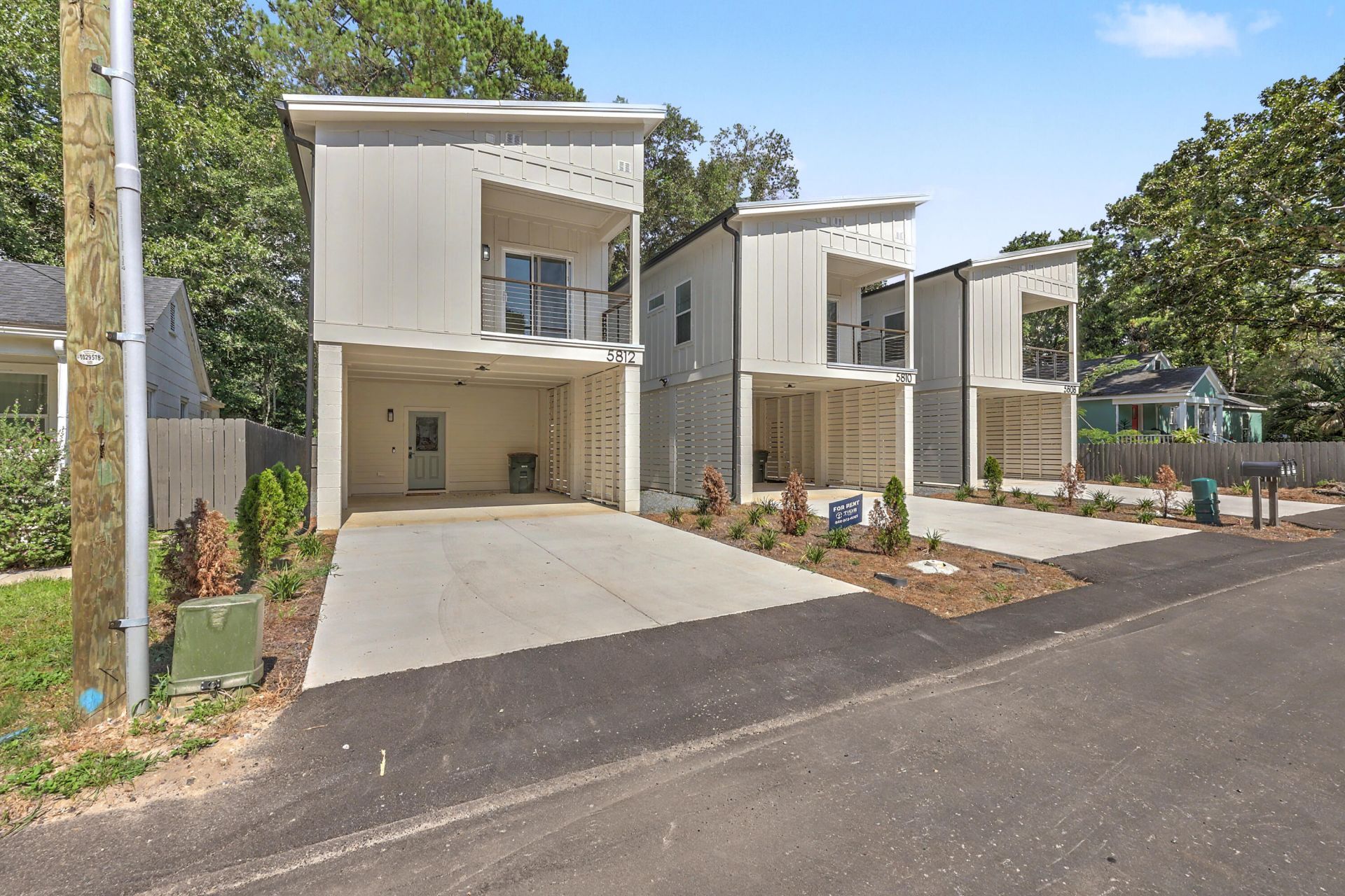 5816 Knight Street Photo 11