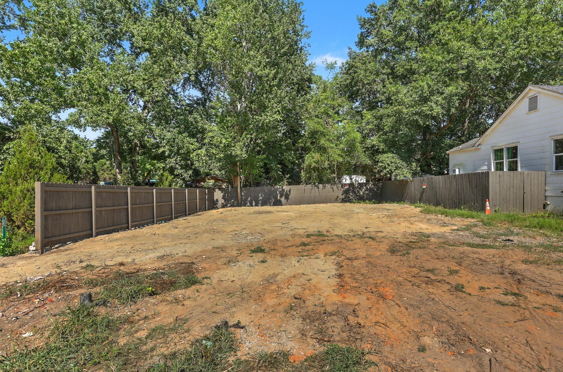 5816 Knight Street Photo 2