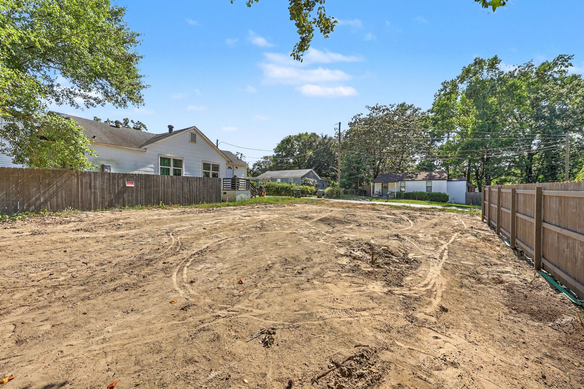 5816 Knight Street Photo 4