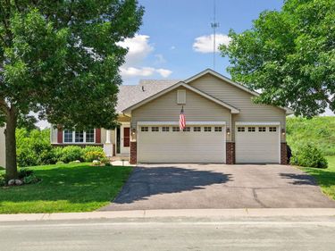 1302 Prairie Street NW, Montgomery, MN 56069