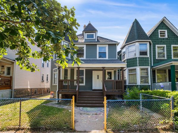2622 N Central Park Avenue , Chicago, IL 60647