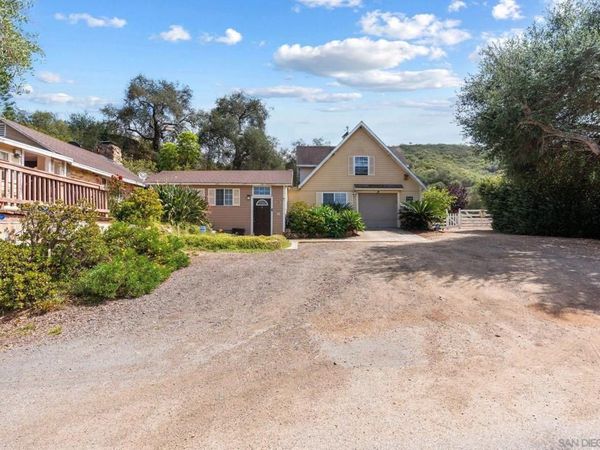 8952 Detwiler Rd, Escondido, CA 92029