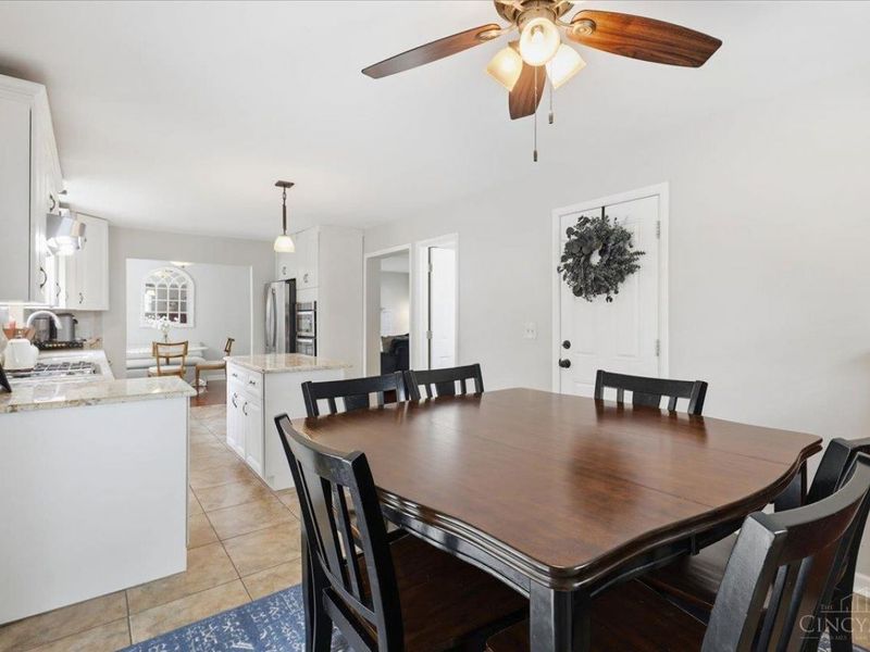 8898 Brittany Drive, Blue Ash, OH 45242 Photo 22