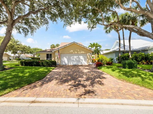224 Cape Pointe Circle, Jupiter, FL 33477