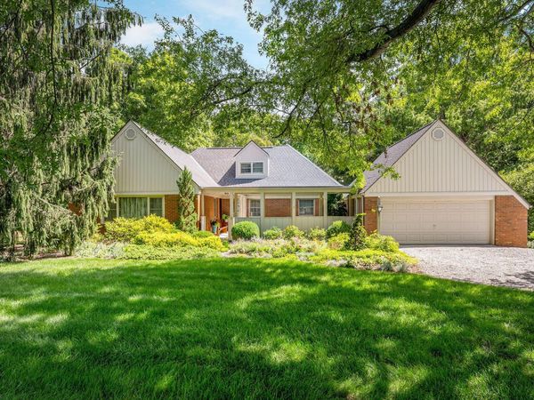 1350 Carriage Road , Powell, OH 43065