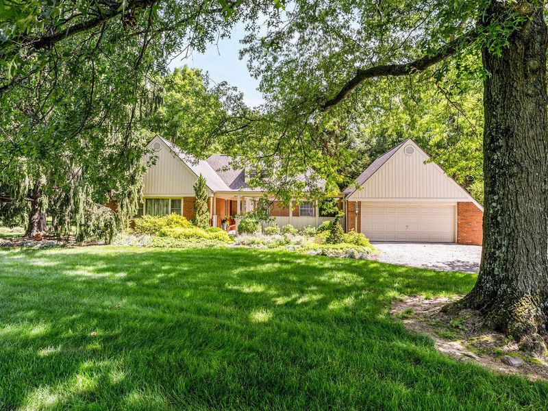 1350 Carriage Road, Powell, OH 43065 Photo 2