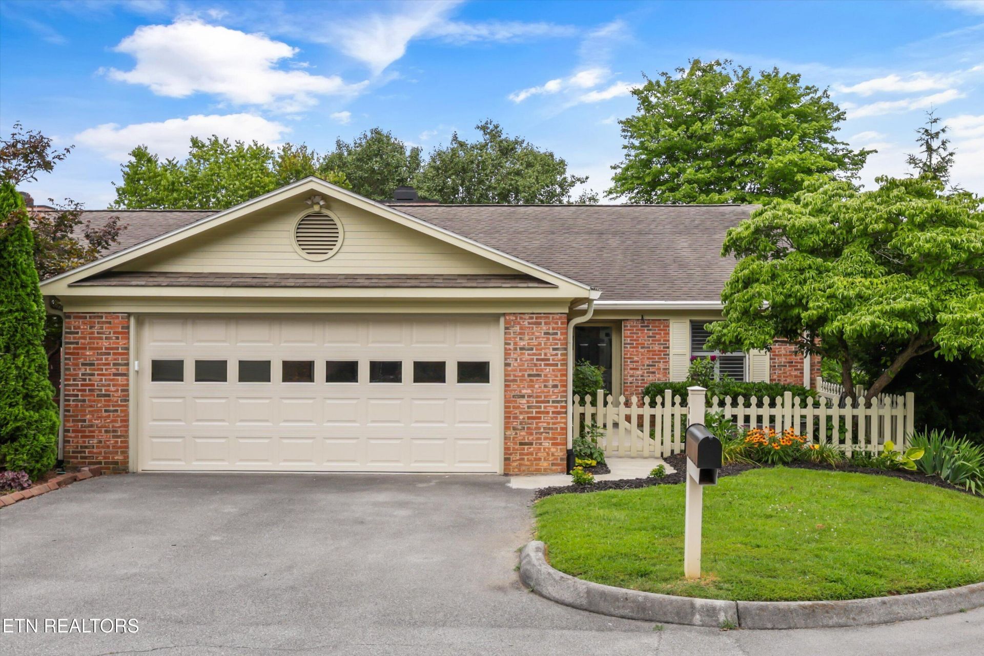 801 Prestwick Drive, Maryville, TN 37803 Main Photo