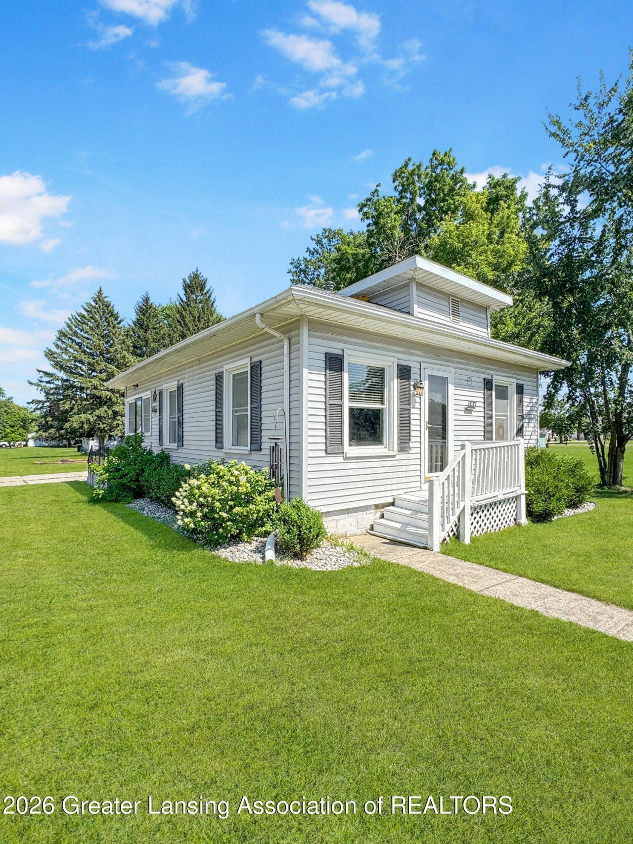 301 S Whittemore Street, Saint Johns, MI 48879 Main Photo
