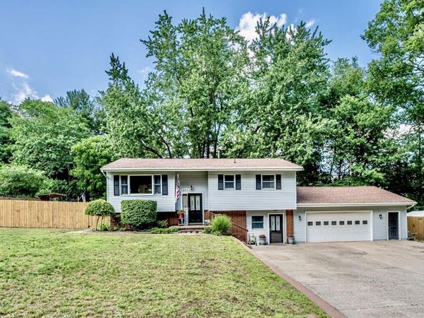 3860 E Pontaluna Road, Fruitport, MI 49415