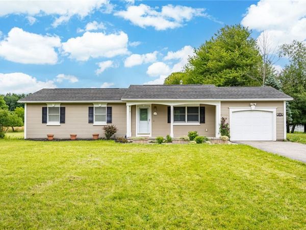 1676 Walworth Road , Palmyra, NY 14522