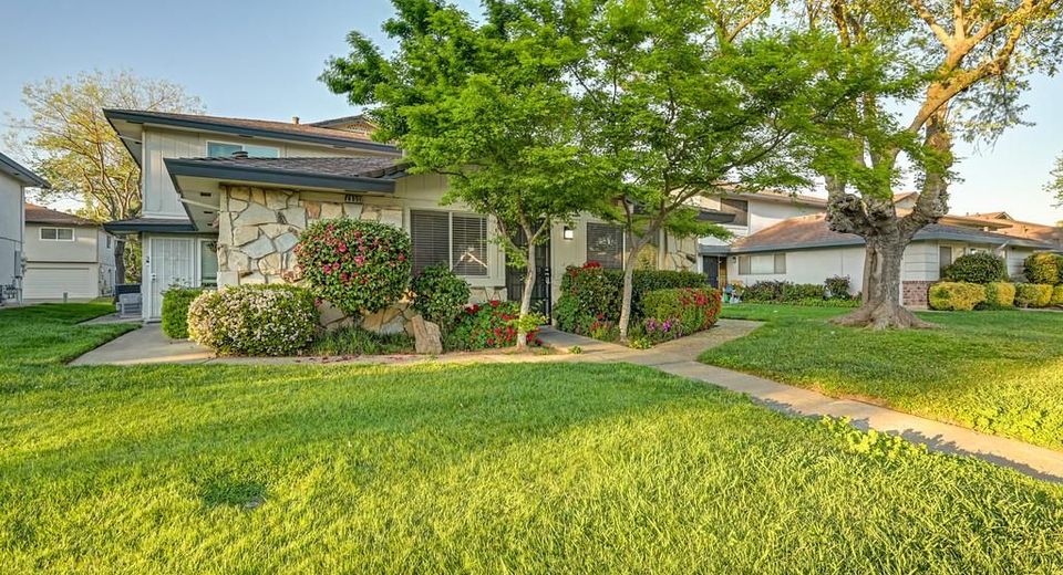 8951 El Mirador Dr #1, Unit 1, Elk Grove, CA 95624 Photo