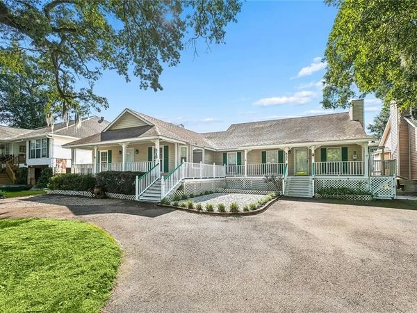 511-513 WILKINSON Street, Mandeville, LA 70448