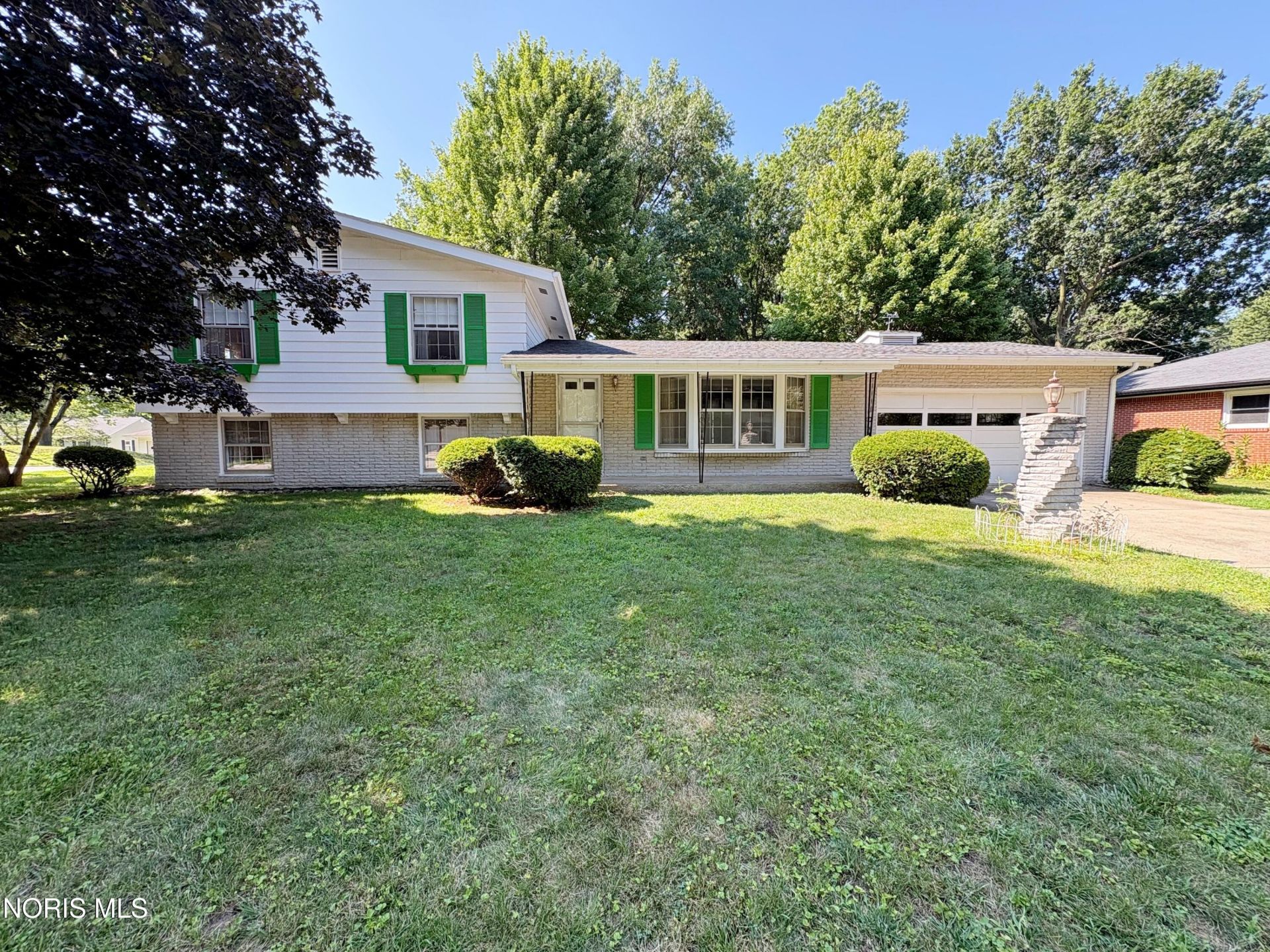 1005 Gustin Avenue, Bowling Green, OH 43402 Main Photo
