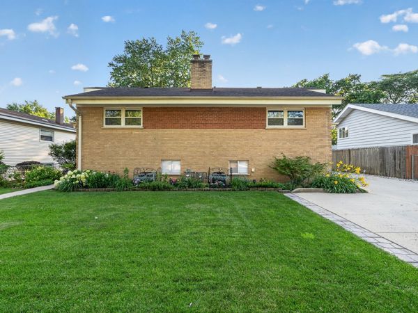 450 N Addison Road , Villa Park, IL 60181