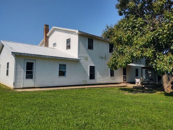 425 King Hill Lane , Vienna, IL 62995