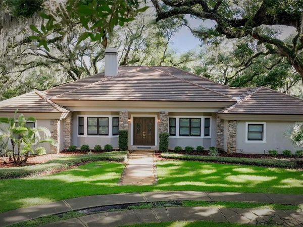 15717 E OAKLAND AVENUE , WINTER GARDEN, FL 34787