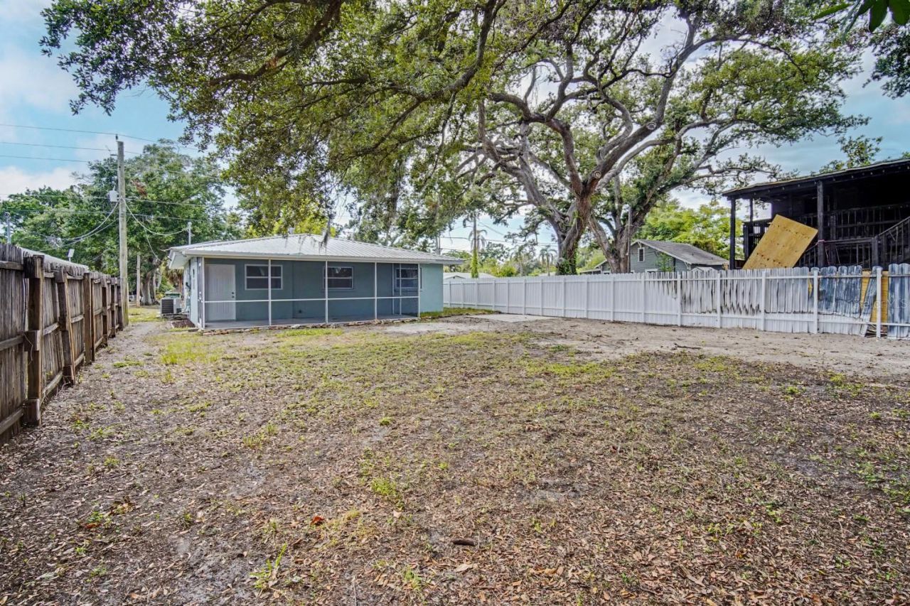 1423 18th Street W, Bradenton, FL 34205 Photo