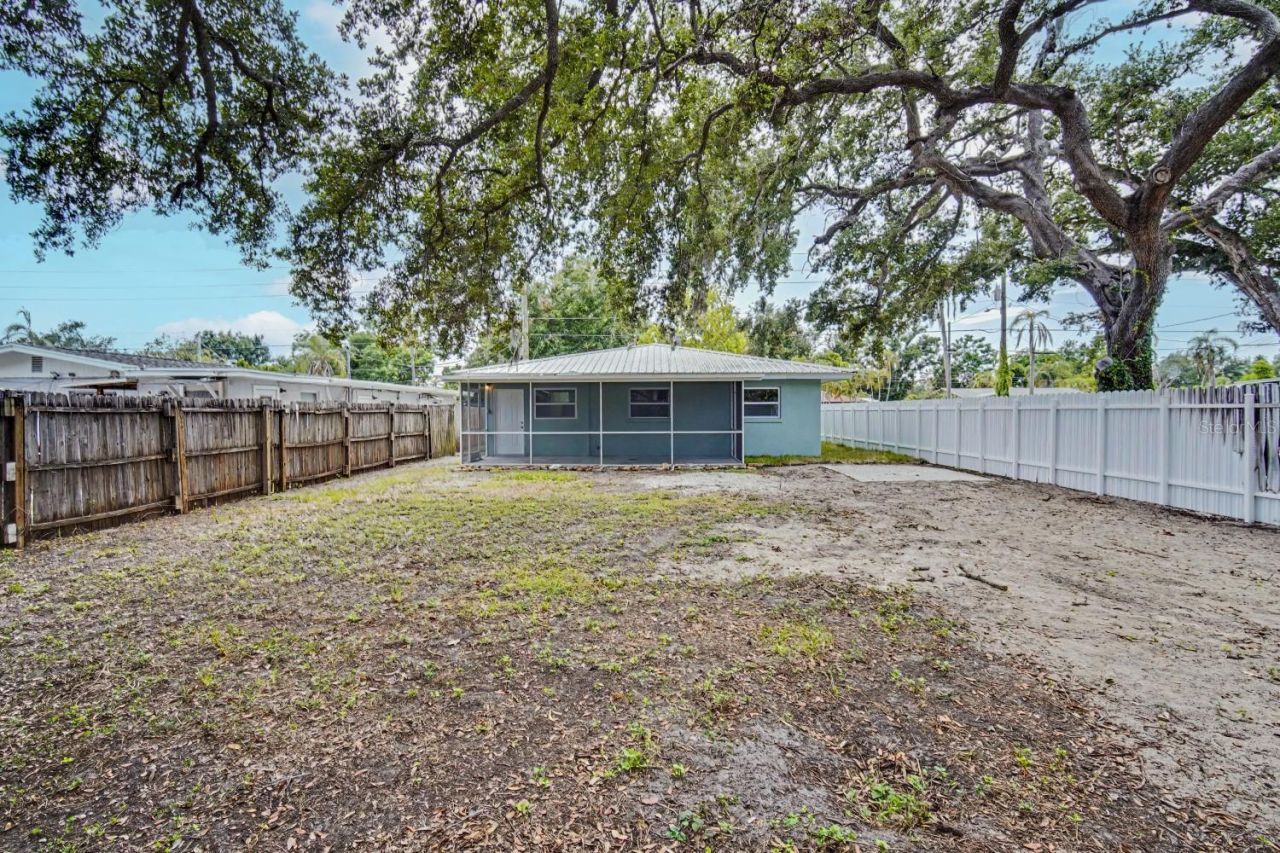 1423 18th Street W, Bradenton, FL 34205 Photo