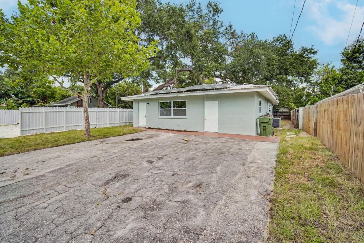 1423 18th Street W, Bradenton, FL 34205 Photo