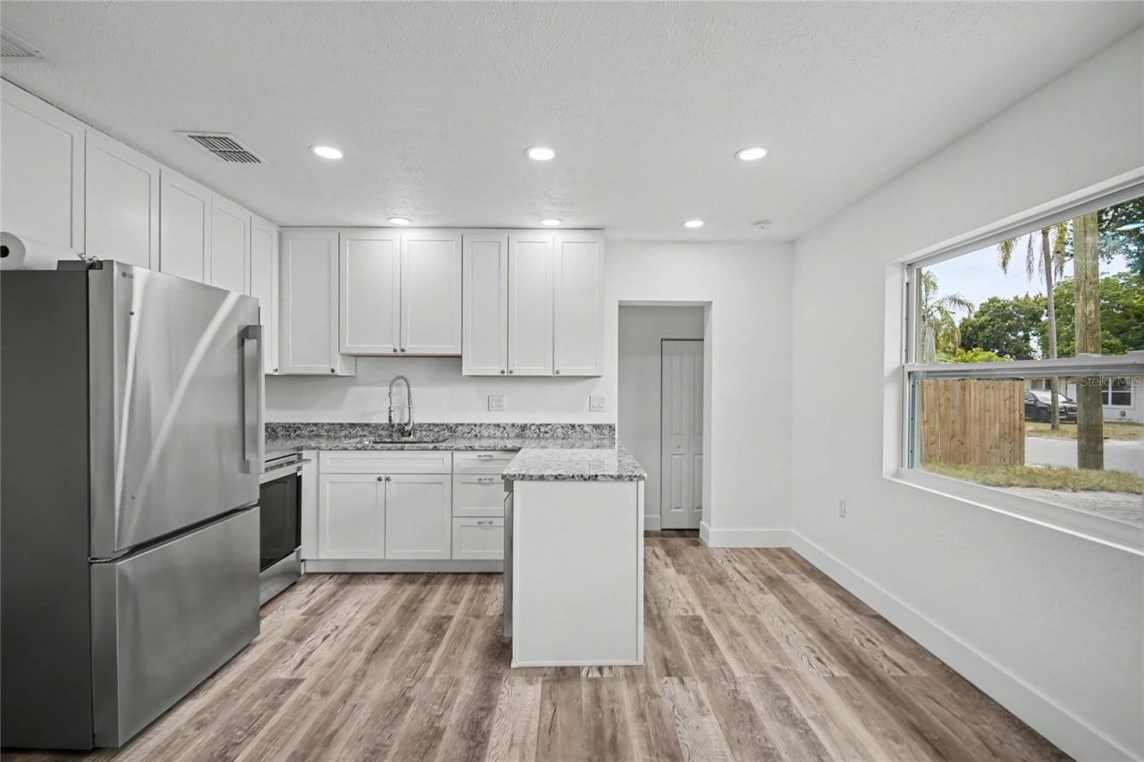 1423 18th Street W, Bradenton, FL 34205 Photo