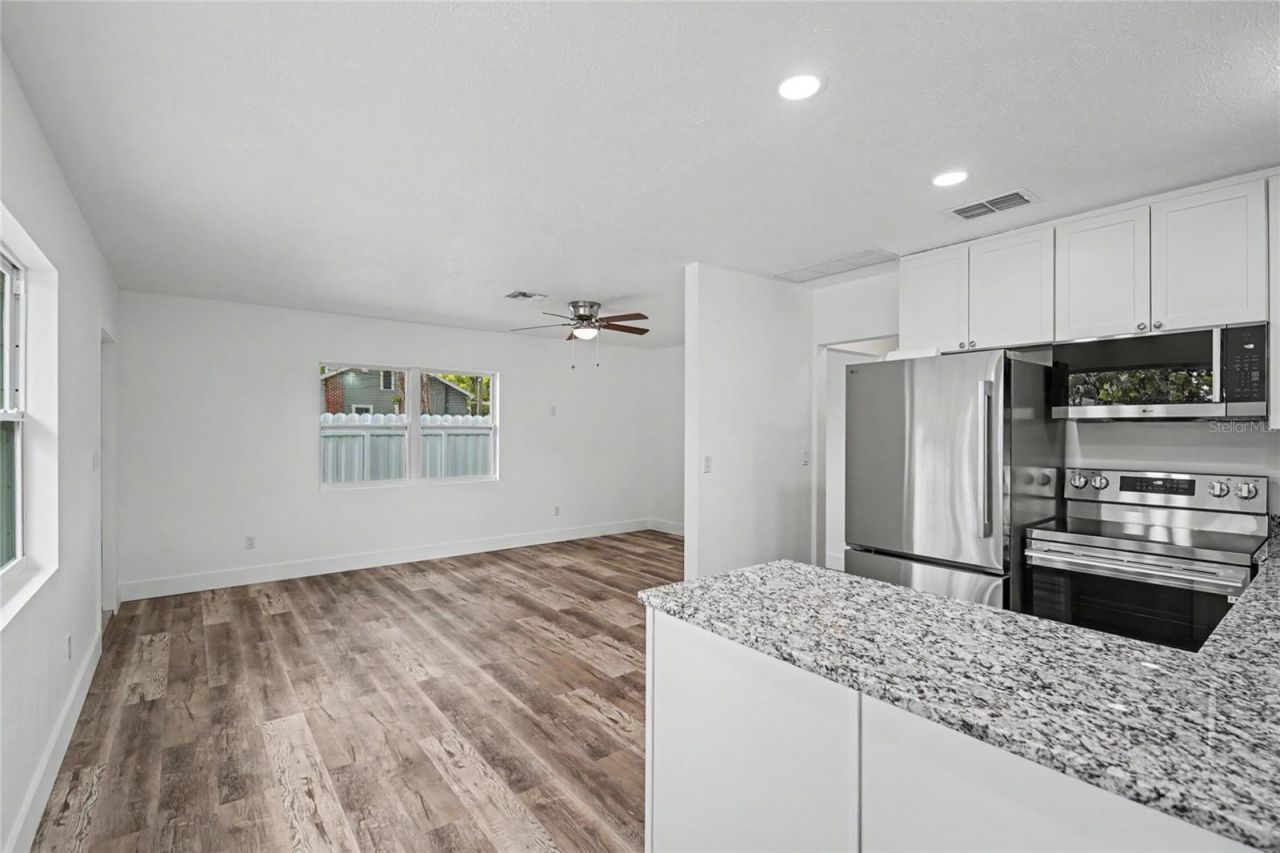 1423 18th Street W, Bradenton, FL 34205 Photo