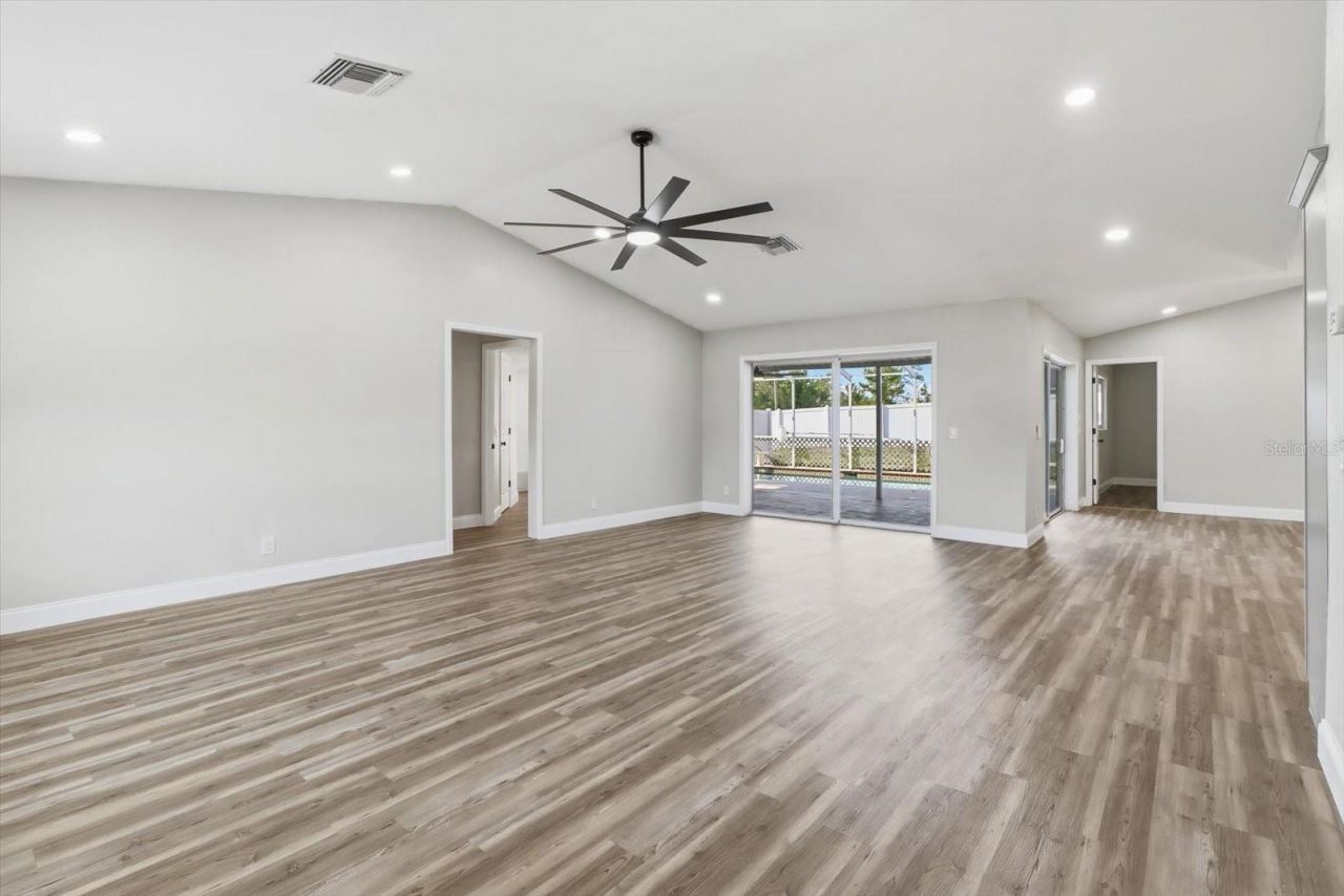 9642 Elgin Boulevard, Spring Hill, FL 34606 Photo