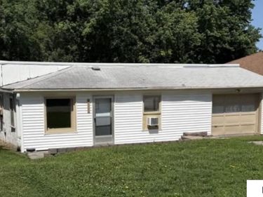 2621 NW 8Th Street, Lincoln, NE 68521