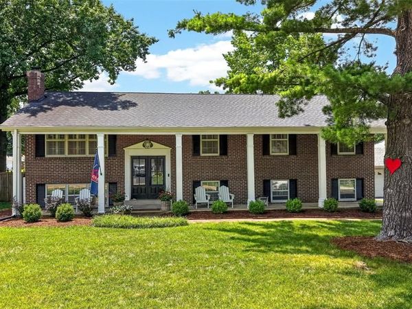 1120 Hollin Court, St Louis, MO 63131
