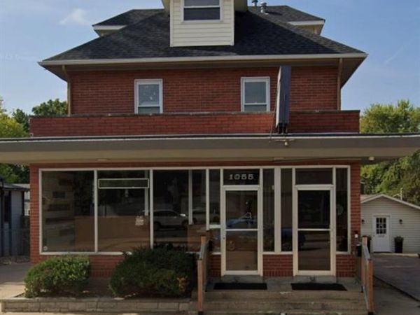 1055 First Capital, St Charles, MO 63301