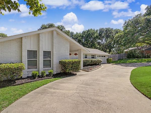 1921 Dakar Road E, Fort Worth, TX 76116