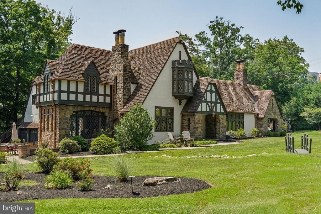 1952 CANTERBURY ROAD, ABINGTON, PA 19001