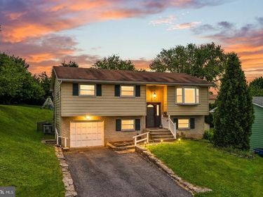 439 BATH AVENUE, CATASAUQUA, PA 18032
