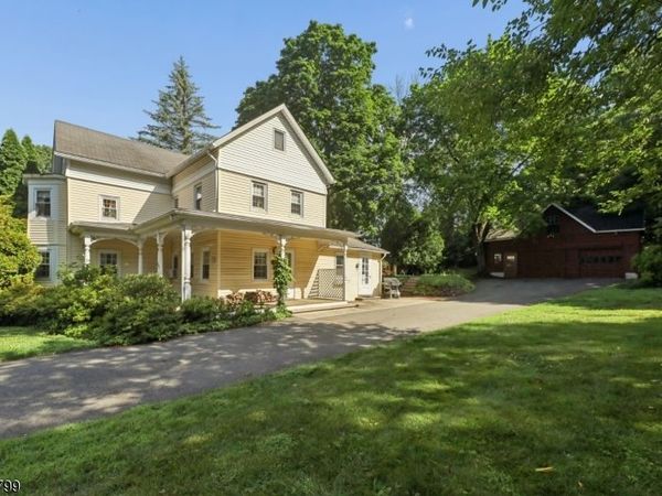 105 Harrison Ave, Roseland, NJ 07068