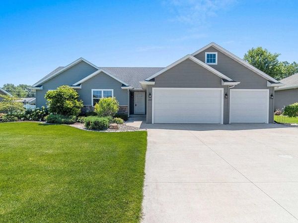 1905 WASILLA LANE, Neenah, WI 54956