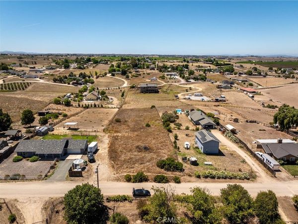 8290 Plane View Place, Paso Robles, CA 93446