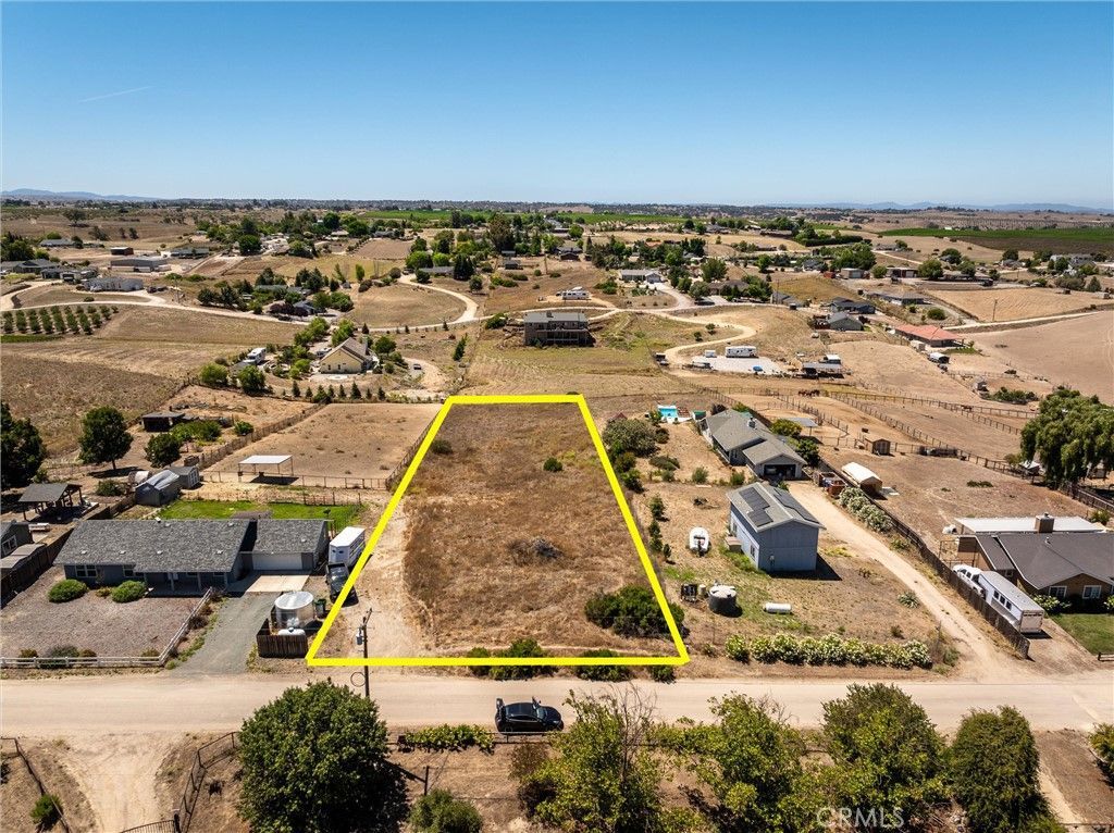8290 Plane View Place, Paso Robles, CA 93446 Main Photo