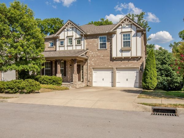 2128 Ravenscourt Dr , Thompsons Station, TN 37179