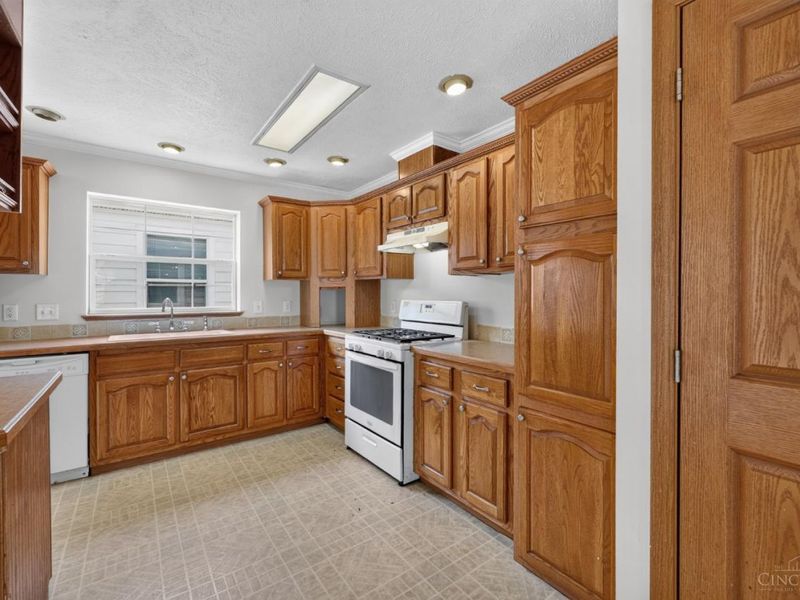 164 W 66th Street, Cincinnati, OH 45216 Photo 11