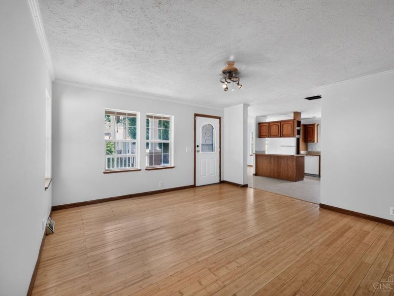 164 W Sixty Sixth Street, Cincinnati, OH 45216 Photo 6