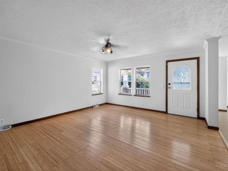 164 W 66th Street, Cincinnati, OH 45216 Photo 9