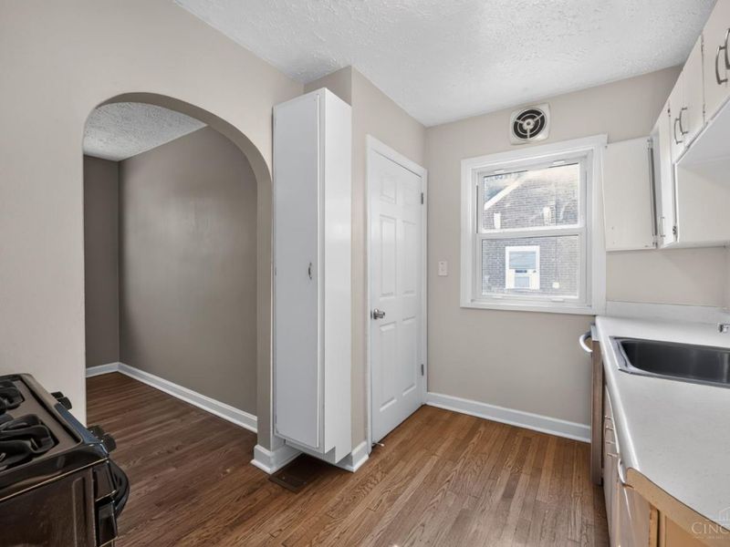 4312 Kugler Mill Road, Cincinnati, OH 45236 Photo 14