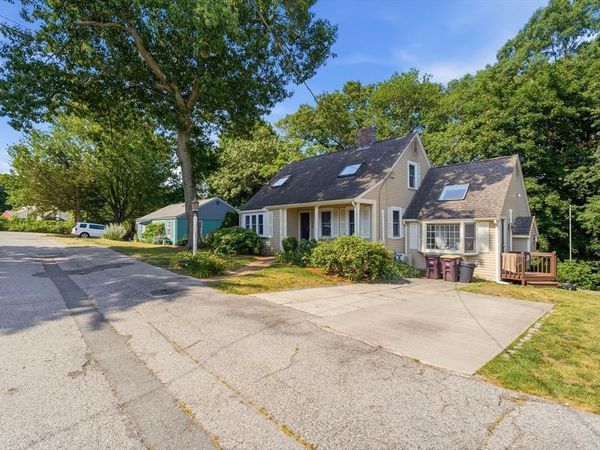 125 Jaffrey St, Weymouth, MA 02188
