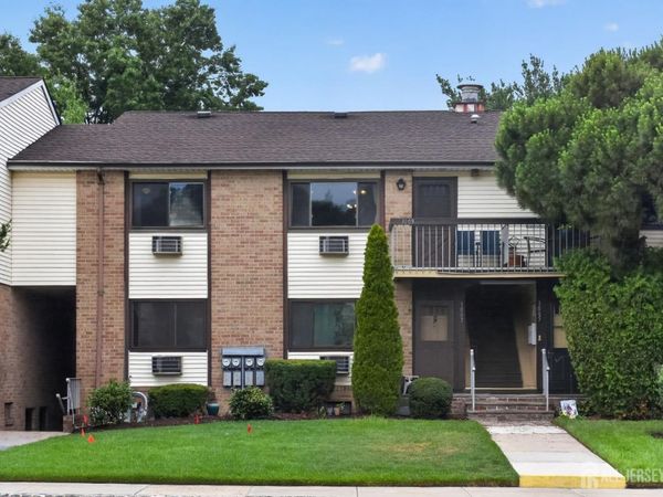1008 Cricket Lane, Woodbridge, NJ 07095