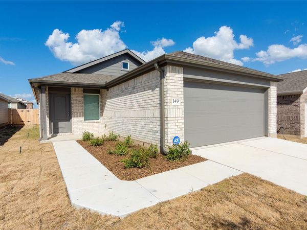 149 Starpacker LN, Jarrell, TX 76537