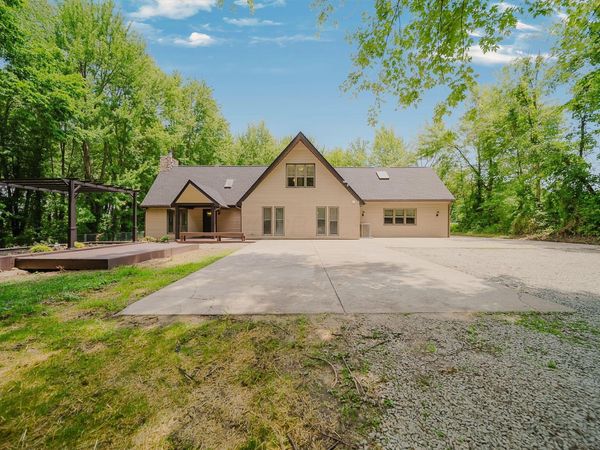140 N Main Street , Croton, OH 43013