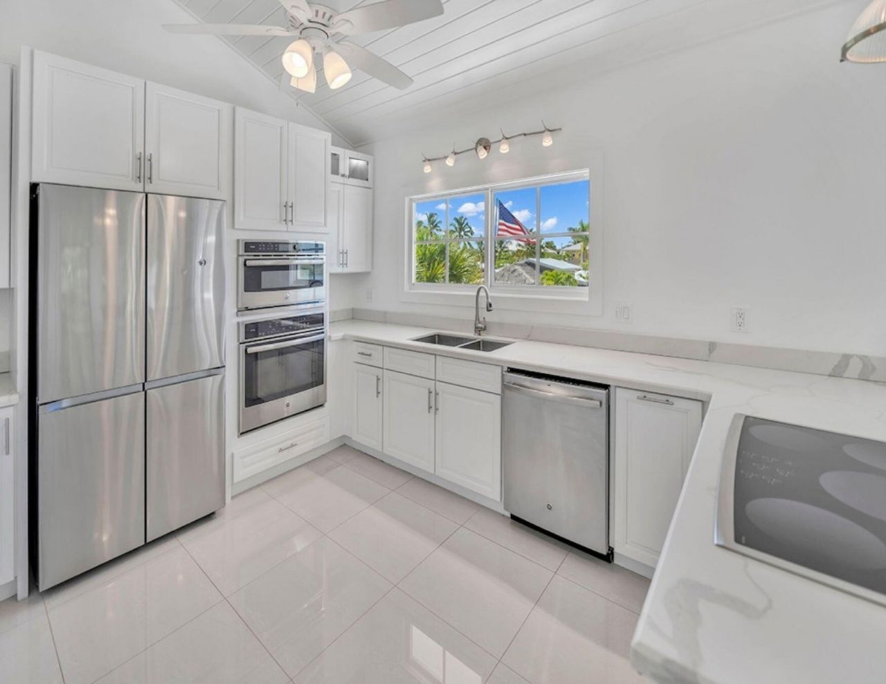 157 Valencia Drive, Islamorada, FL 33036 Photo