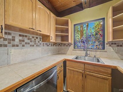 1537 Cherry Hills Circle, South Lake Tahoe, CA 96150 Photo