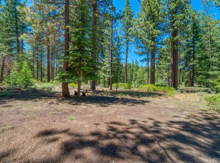 1537 Cherry Hills Circle, South Lake Tahoe, CA 96150 Photo