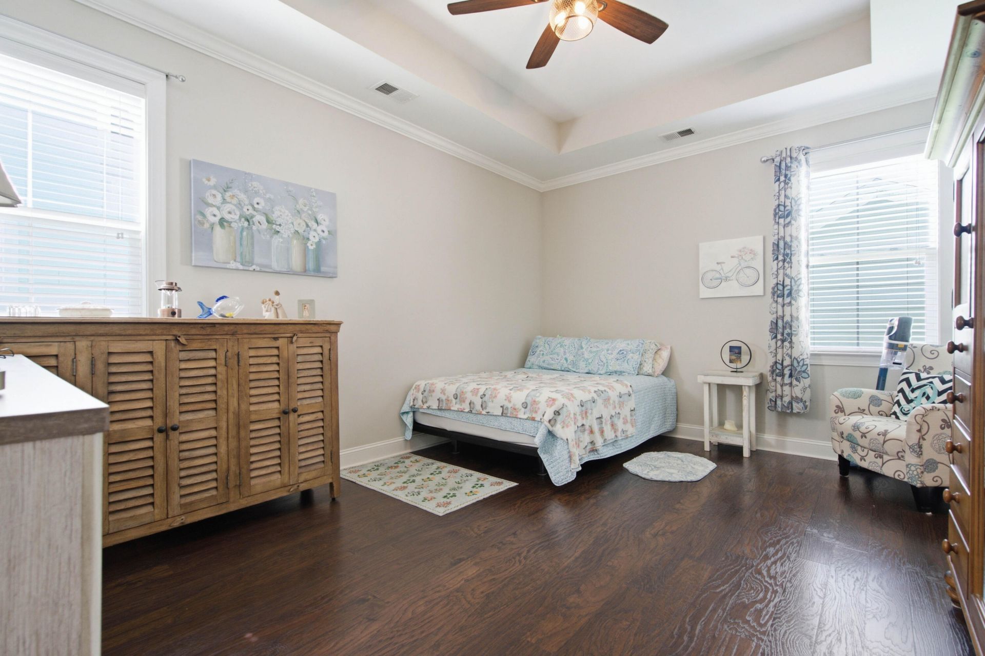 209 Blue Bonnet Street Photo 10