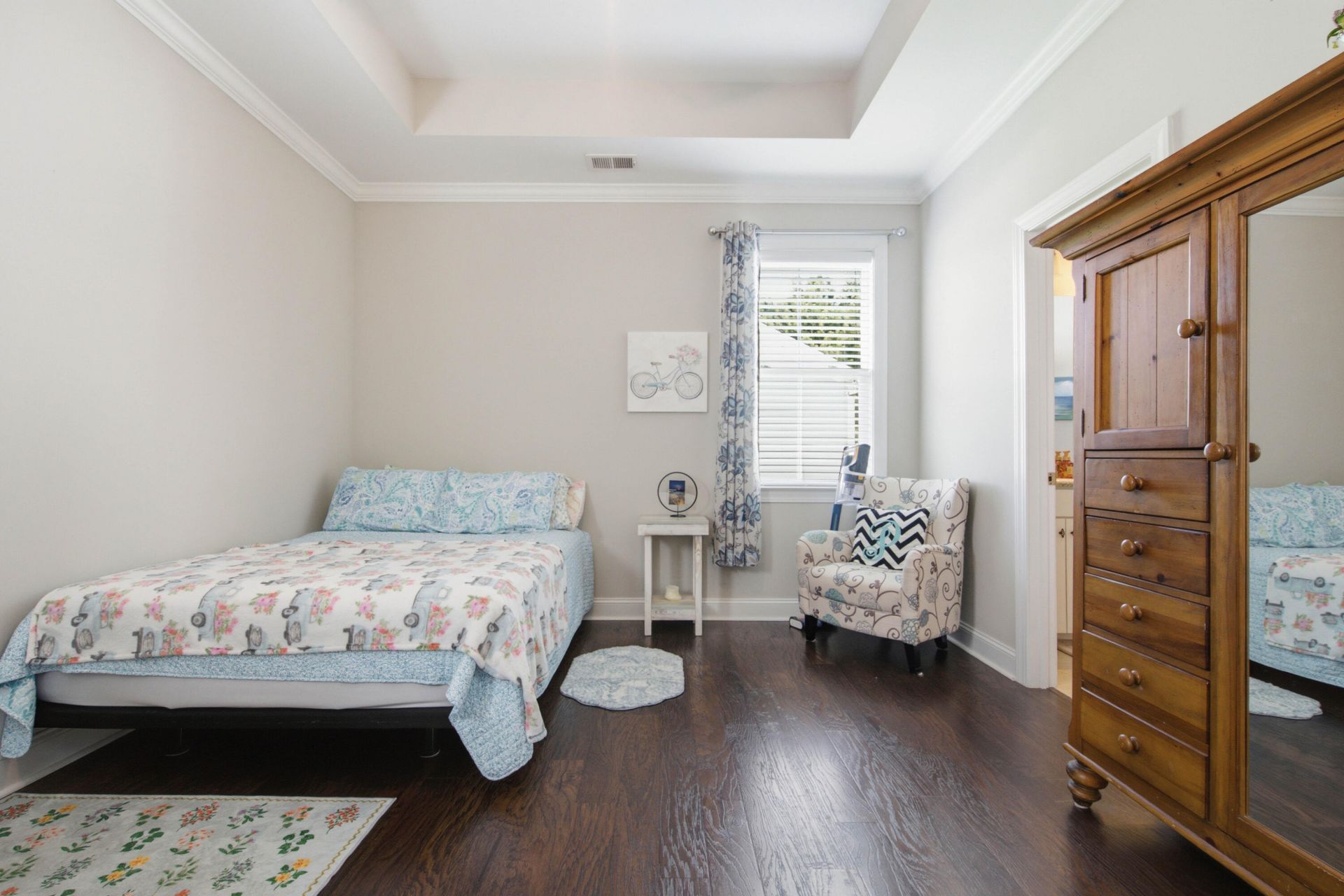 209 Blue Bonnet Street Photo 11